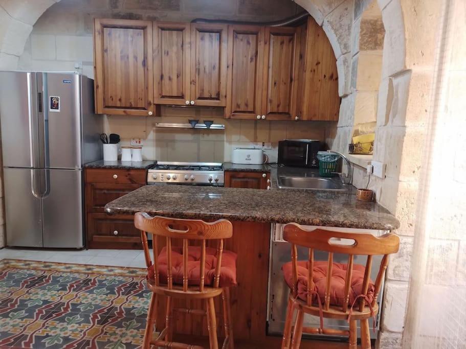 Geligiz Farmhouse Għajnsielem Exteriör bild